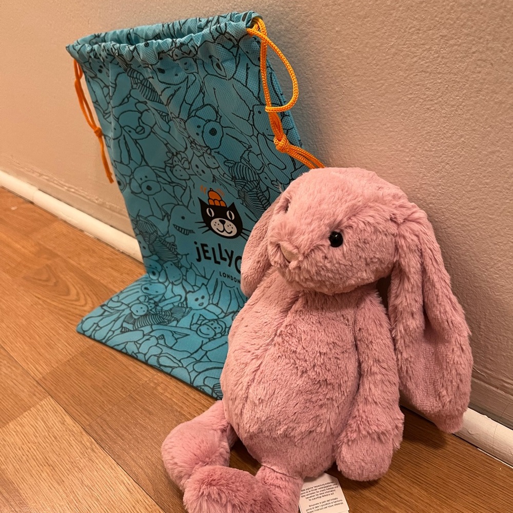 Jellycat Bashful Tulip Pink Bunny –New with Dust Bag - Picture 2 of 5